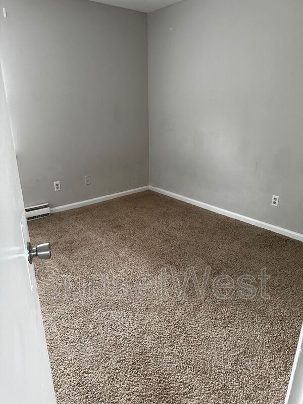 Building Photo - 4121 Sunset Ave