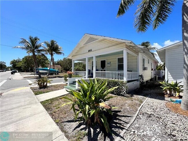 Foto del edificio - 601 N M St