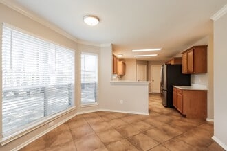 Building Photo - 18607 Timbers Dr