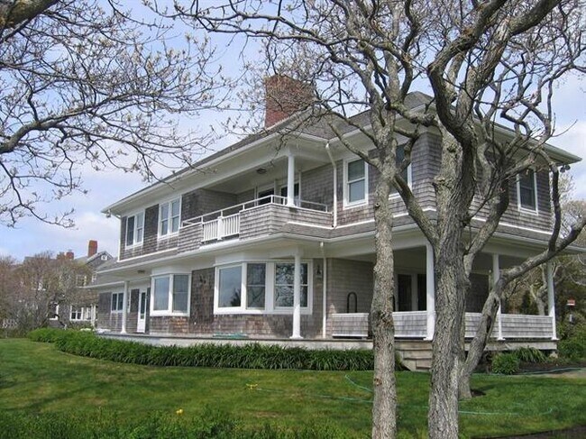 Building Photo - 457 Wild Harbor Rd