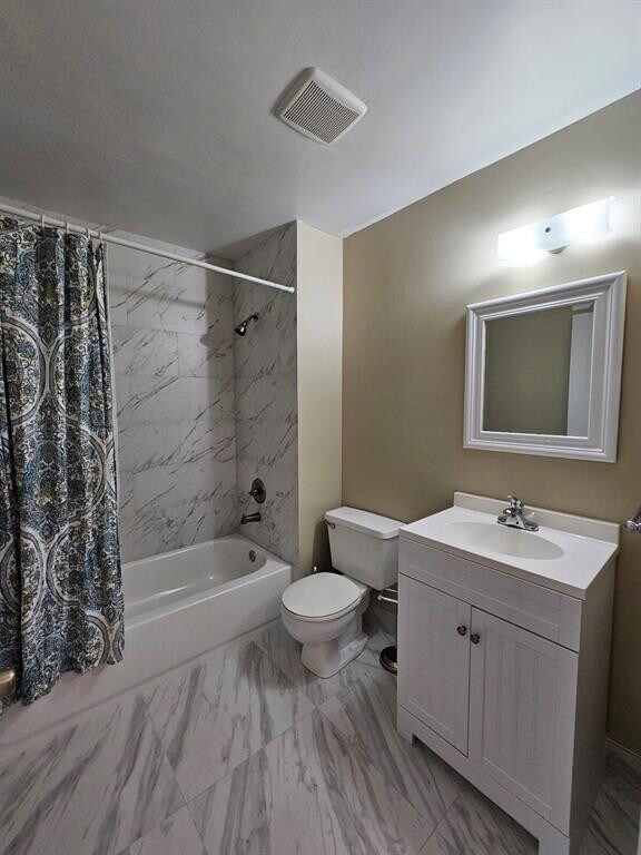 Foto del edificio - 3300 Jaywood Terrace