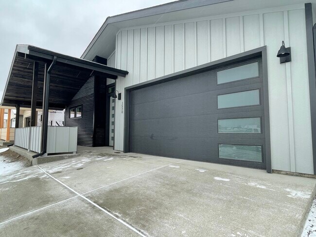 Building Photo - 1520 W Moselle Dr