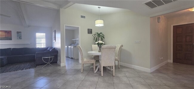 Foto del edificio - 534 SE 34th Terrace