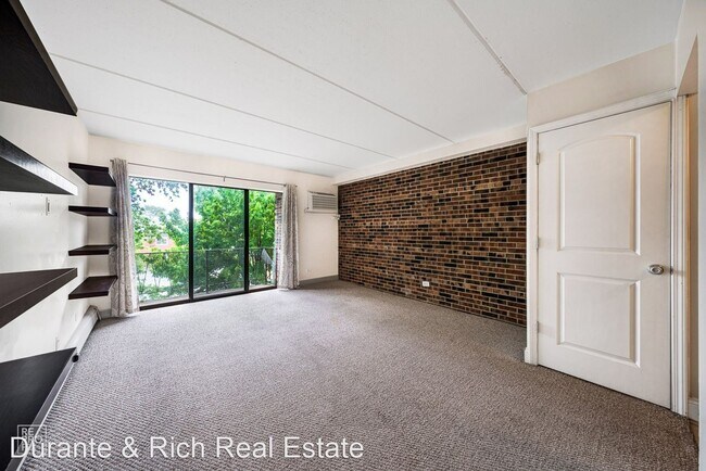 Building Photo - 2 br, 1.5 bath House - 7117 W 93rd Street