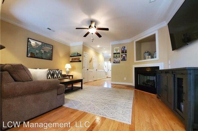 Foto del edificio - 2 br, 2.5 bath House - 1191 Augustine Heig...