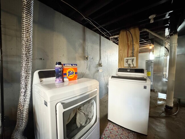 Foto del edificio - 3621 Kensington Ave