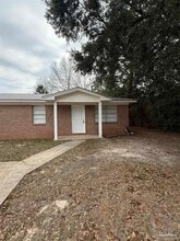 Building Photo - 2605 Talbert St