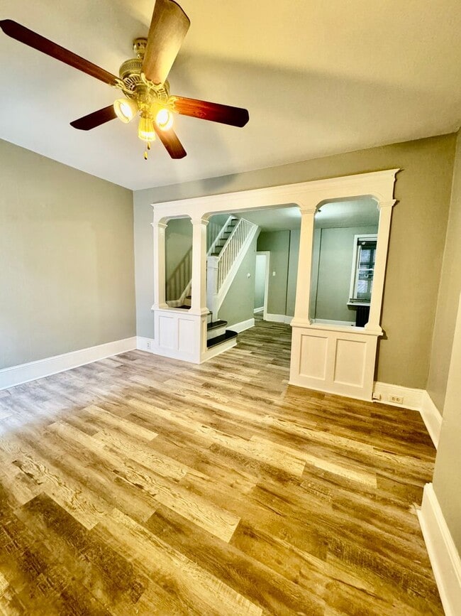 Building Photo - Renovated 2BD/1BA on a quiet street in Ger...