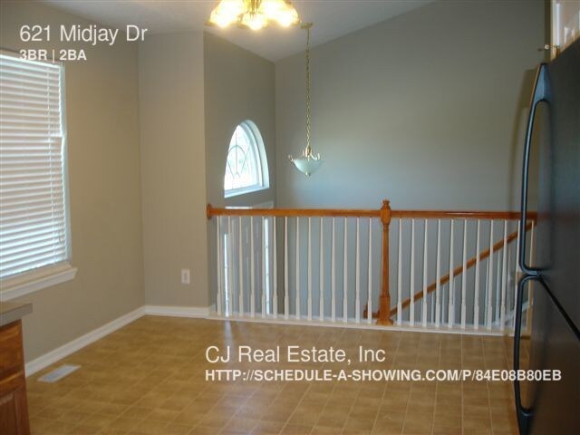 Building Photo - 621 Midjay Dr