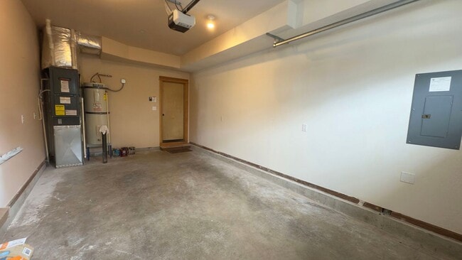 Building Photo - 255 29th St