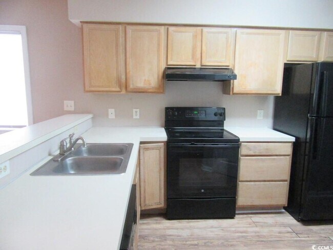 Building Photo - 4107 Pinehurst Cir