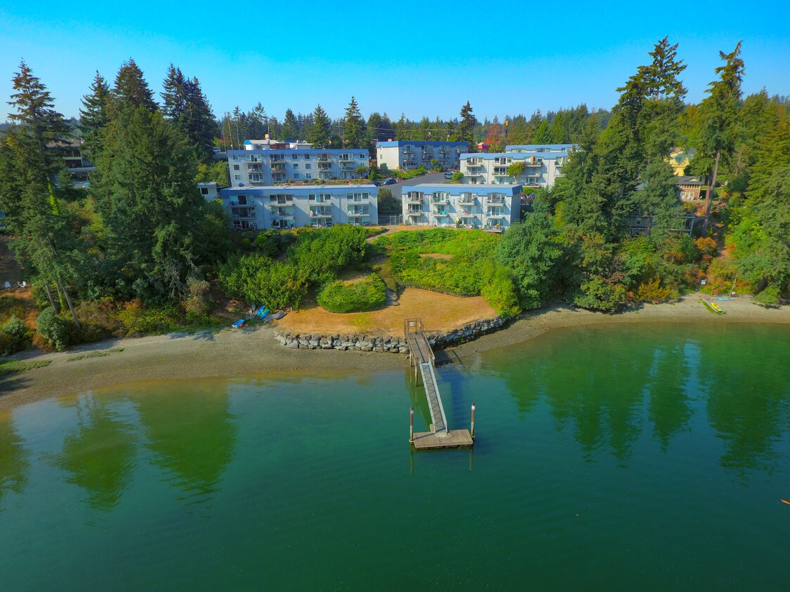 924 Shorewood Dr, Bremerton, WA 98312 Condo for Rent in Bremerton, WA