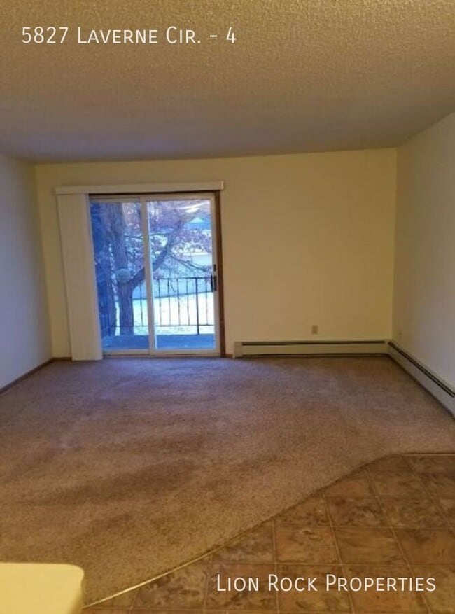 Building Photo - 5827 Laverne Cir N