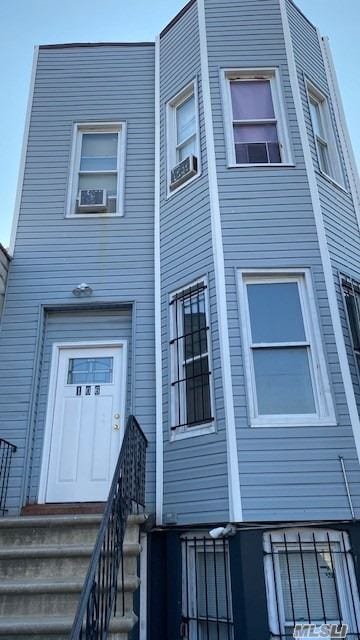 Primary Photo - 106 Snediker Ave