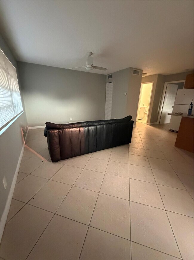 Foto del edificio - 3109 NW 2nd Terrace