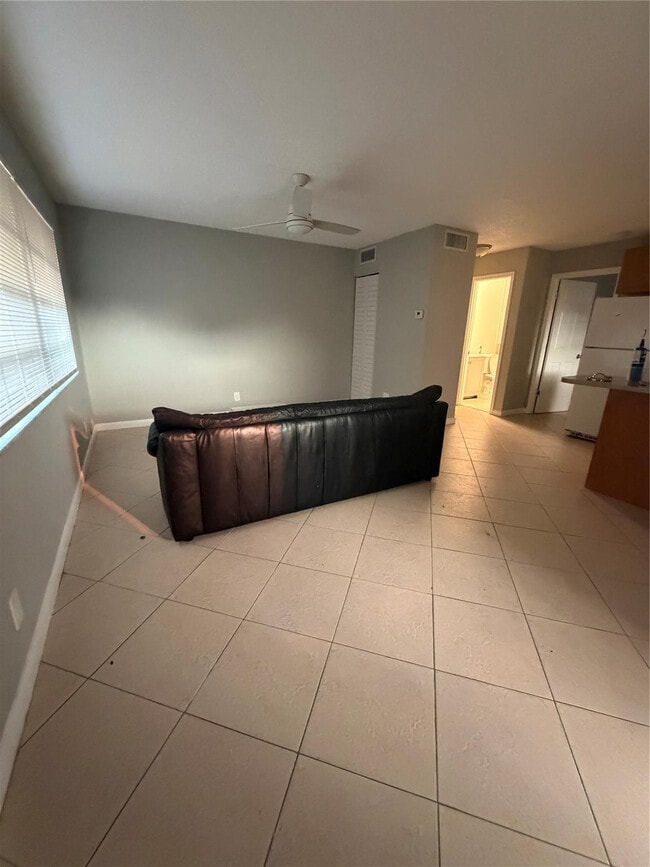 Building Photo - 3109 NW 2nd Terrace