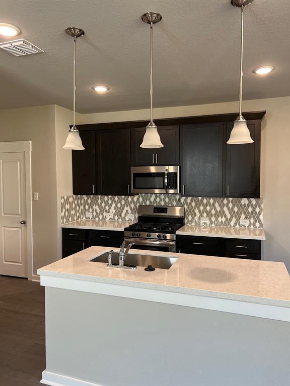 Building Photo - 1601 Fenton Hl Dr