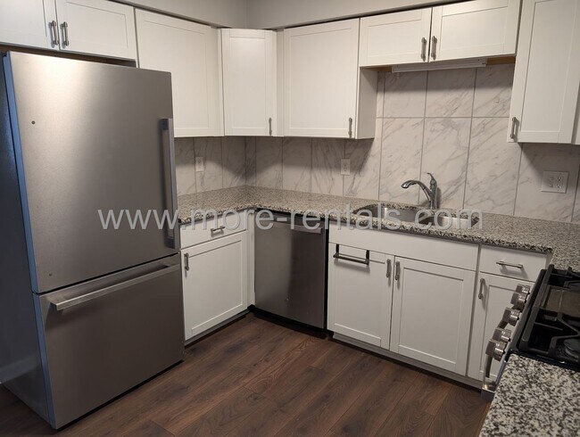 Foto del edificio - Remodeled house with garage