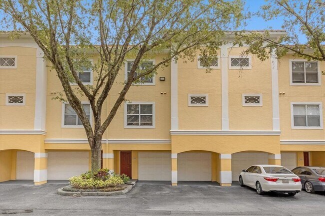 Foto del edificio - 2443 Legacy Lake Dr