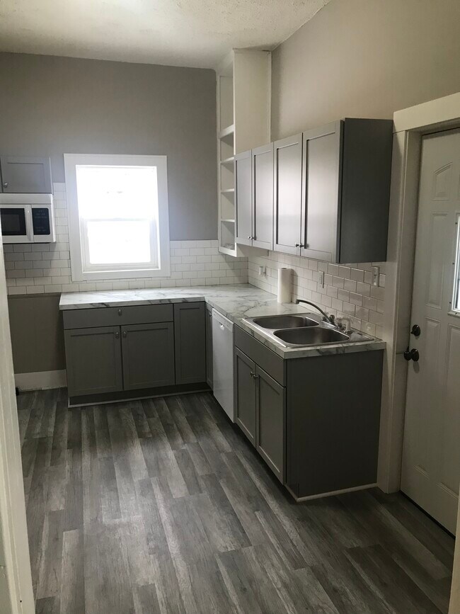 Building Photo - 219 Harrison St