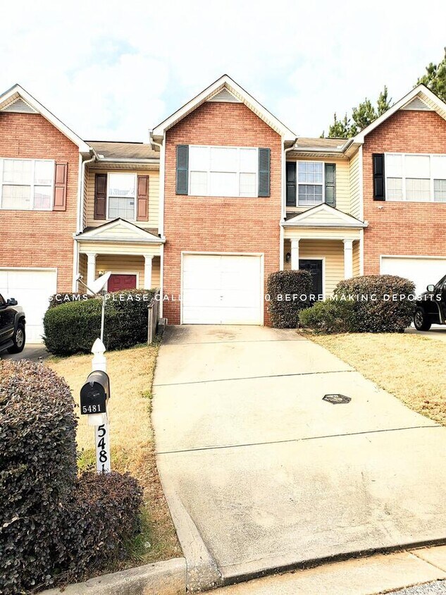 Primary Photo - Large All Electric 3 BR, 2.5 Ba TH w/ Gara...