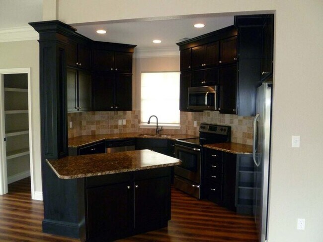 Foto del edificio - 3 Bedroom Victorian Style Home - Cherry Hill