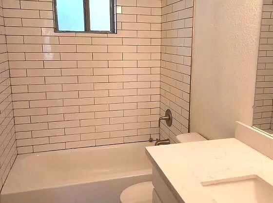 Foto principal - TERRIFIC 2 BEDROOMS 1 BATH SINGLE STORY FO...