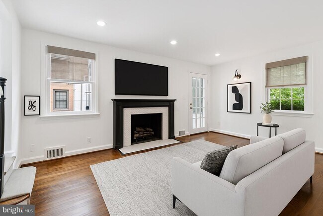 Foto del edificio - 4420 Chesapeake St NW