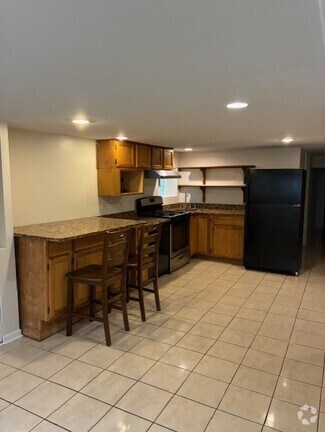 Building Photo - 2232 Ridgeland Ave