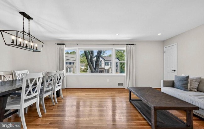 Foto del edificio - 1109 Hillcrest Dr SW