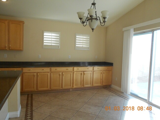 Building Photo - SPACIOUS Single Story in NLV!