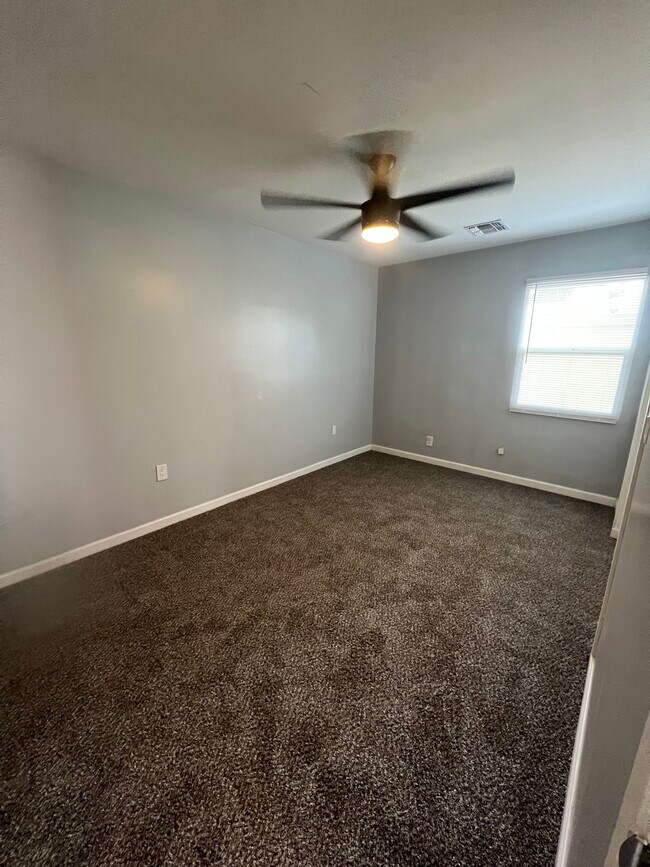 Bedroom 2 - 1115 E Whitton Ave