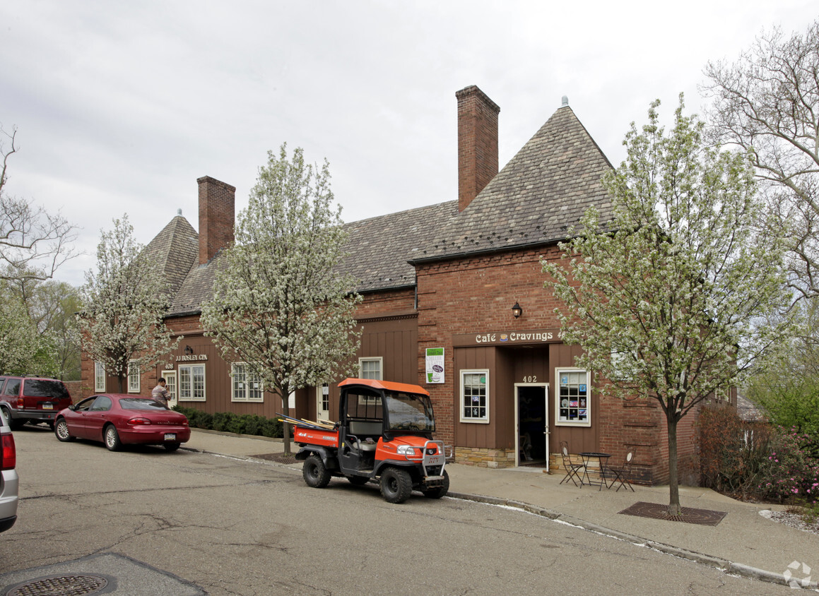 Foto del edificio - Chatham Village