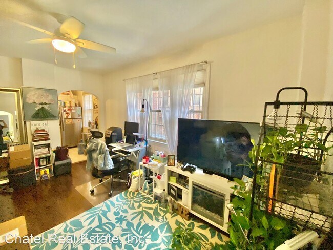 Foto del edificio - 1 br, 1 bath House - 3028 Wisconsin Ave NW...