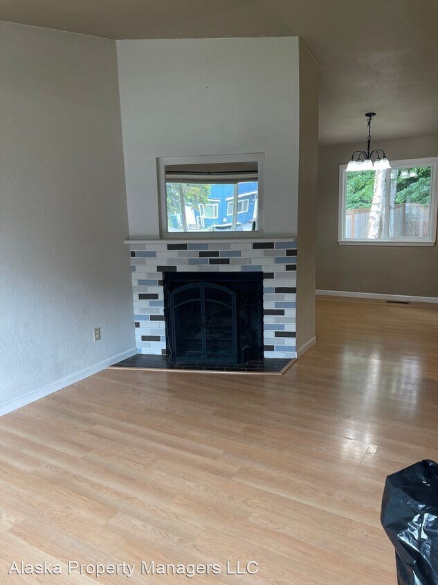 Primary Photo - 3 br, 2 bath House - 8123 Lamplighter Ct