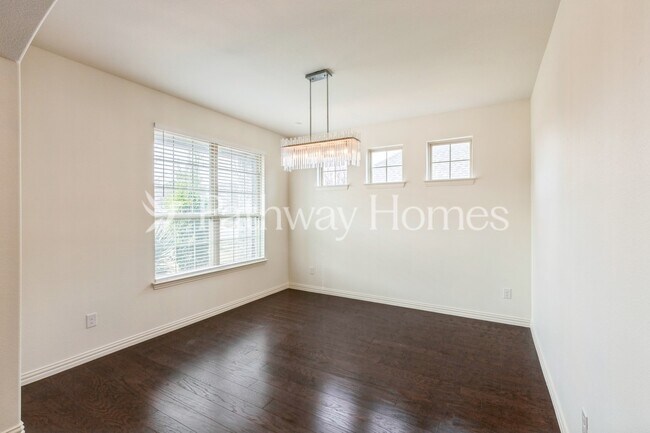 Foto del edificio - 2618 Fawn Valley Ave