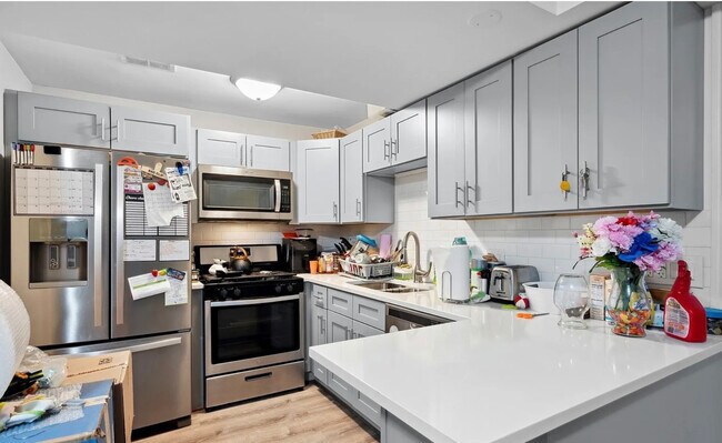 Foto del edificio - 1357 N Rockwell St