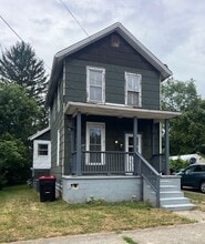 Building Photo - 211 S 5th St