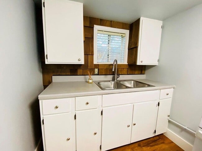 Foto del edificio - 2102 Brackenridge St