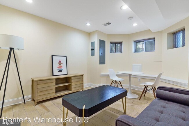 Foto del edificio - 2 br, 1 bath House - 38 Rhode Island Ave N...