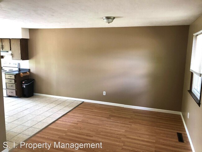 Building Photo - 1 br, 1 bath House - 109 N. Oak