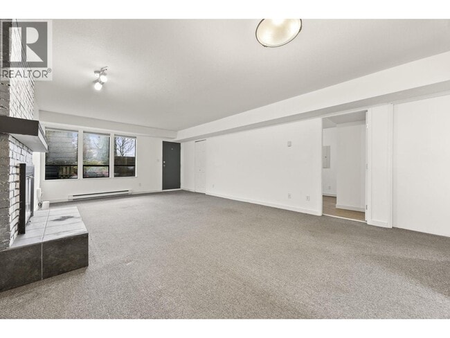 Building Photo - 275 Orwell St