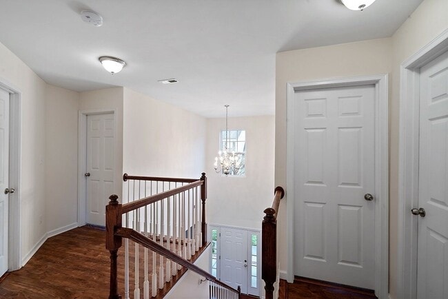Foto del edificio - 15609 Troubadour Ln