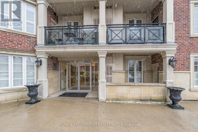 Photo du bâtiment - 3351-3351 Cawthra Rd