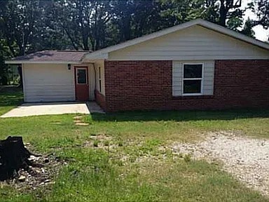 Building Photo - 4124 Tugas St