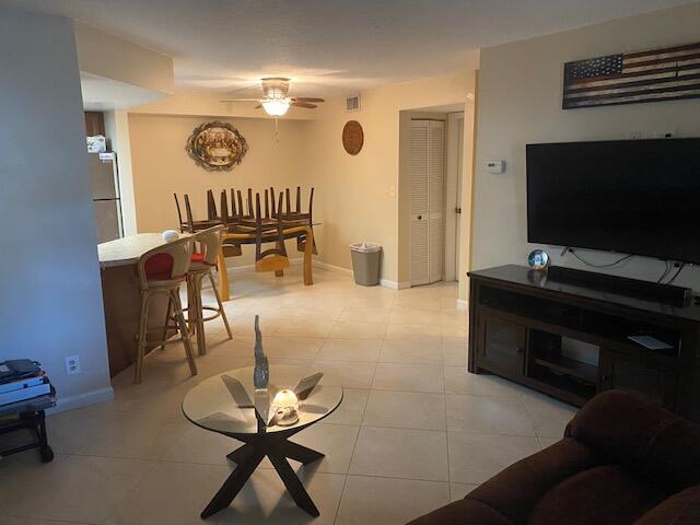 Foto del edificio - 6556 Chasewood Dr