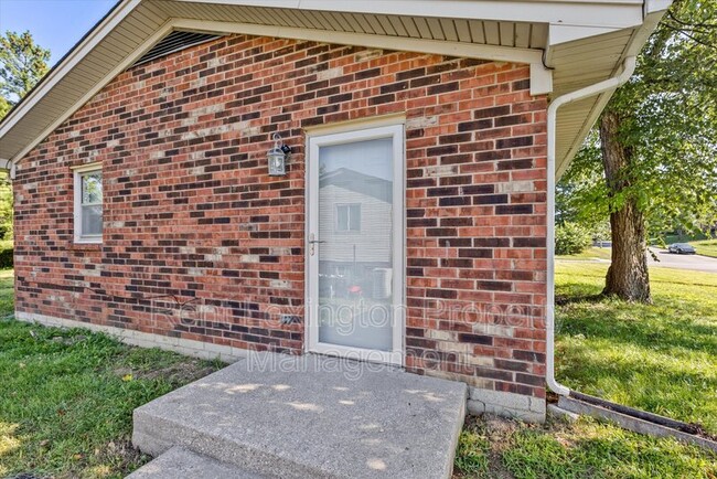 Building Photo - 3201 Mammoth Dr