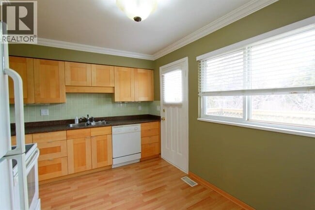 Building Photo - 3XXX Williams Rd