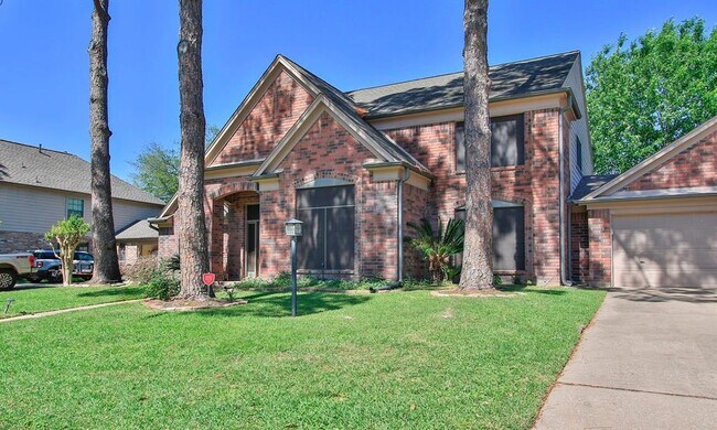 Building Photo - 17318 Shadow Valley Dr