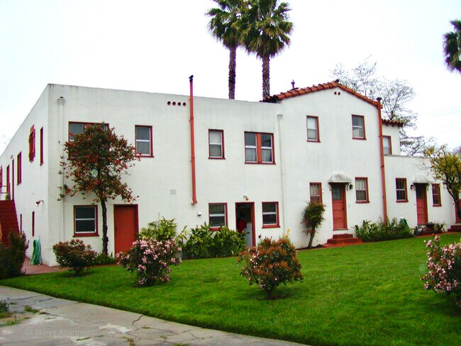 Foto del edificio - 682 Dutton Ave